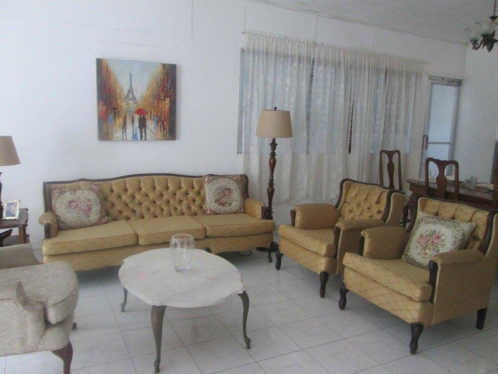BOLONIA. CASA EN VENTA Y ALQUILER CON EXCELENTE UBICACION ...