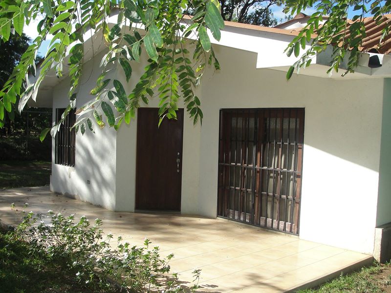 CARRETERA SUR. LINDO APARTAMENTO CON MUEBLES EN ALQUILER