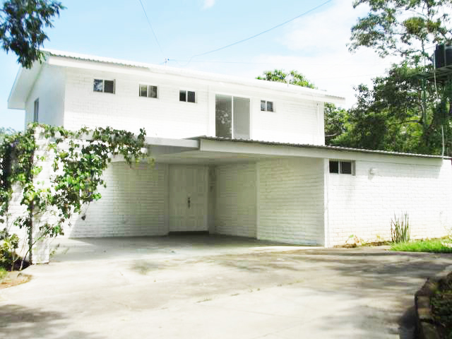 CARRETERA SUR. LINDA Y ESPACIOSA CASA NUEVA Y MODERNA