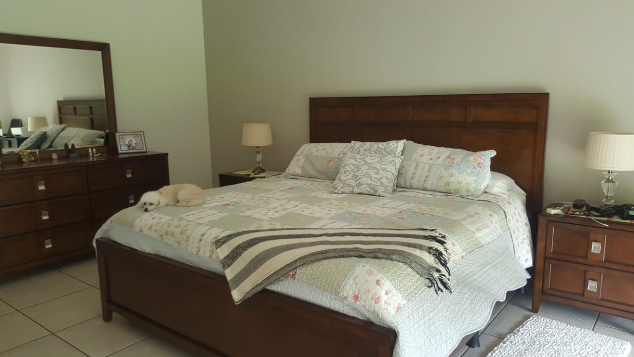 LAS COLINAS. LINDA CASA CON MUEBLES EN ALQUILER - Loff Bienes Raices