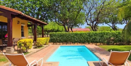 GRAN PACIFICA. CASA COMPLETAMENTE EQUIPADA Y CON PISCINA EN VENTA