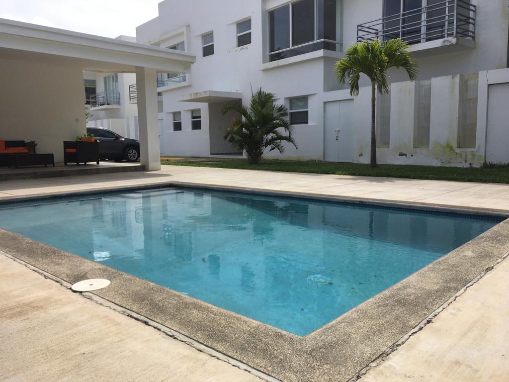 CARRETERA SUR. LINDO APARTAMENTO EN CONDOMINIO PRIVADO CON PISCINA.