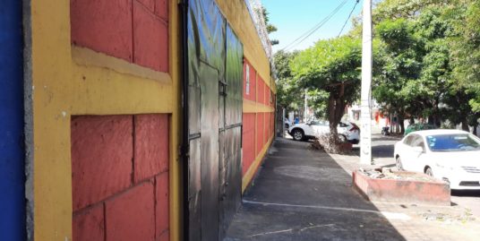 LOMAS DE GUADALUPE. BODEGA-OFICINA EN SECTOR COMERCIAL EN ALQUILER-VENTA.