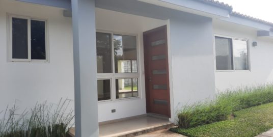 ESTANCIA DE SANTO DOMINGO. BONITA Y MODERNA CASA RESIDENCIAL EN VENTA