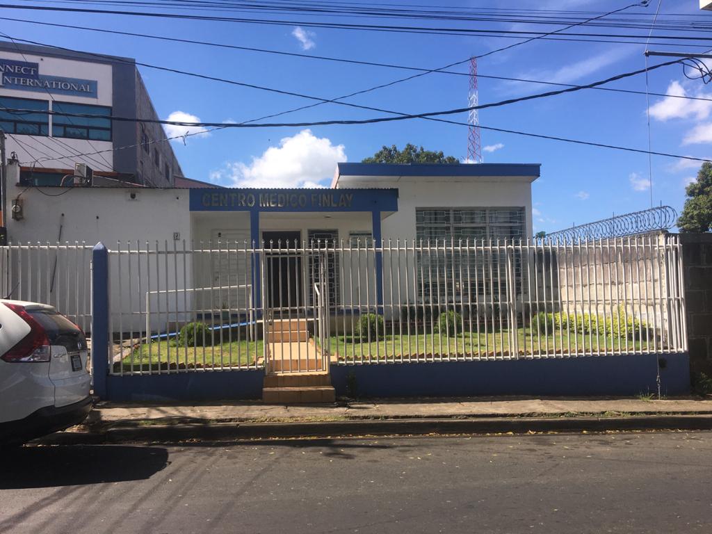 ALTAMIRA. HERMOSA CASA CON EXCELENTE UBICACIÓN EN VENTA