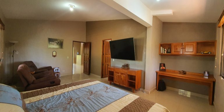 63f4ea5e-a815-415a-b335-24522142cdaa