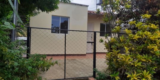 CARRETERA SUR. BONITA CASA NUEVA CON 2 HAB -2 BAÑOS EN ALQUILER.