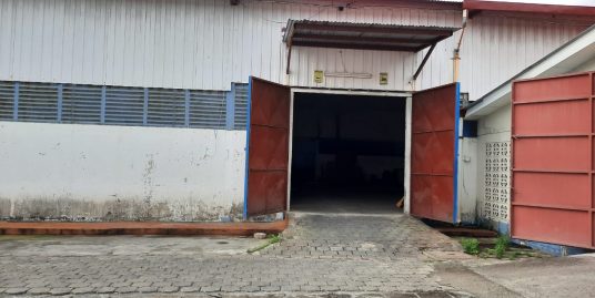 LINDA VISTA. BODEGA DE 700 MT2 EN EXCELENTE UBICACIÓN EN ALQUILER