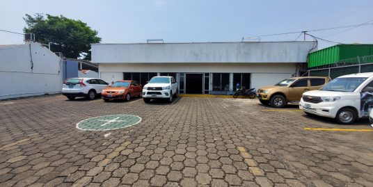 Bo. SANTA ANA. AMPLIO EDIFICIO DE DOS PLANTAS- OFICINAS-BODEGAS EN VENTA