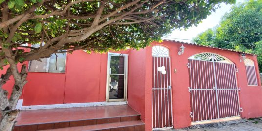 CIUDAD JARDIN. BONITA CASA SEMI EQUIPADA EN VENTA.