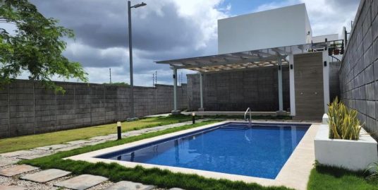 COLEGIO AMERICANO. LINDA CASA EN CONDO EN ALQUILER
