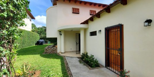 CARRETERA SUR. SUPER PRECIO! CASA CON EXCELENTE UBICACION EN VENTA