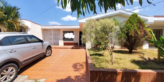 CARRETERA VIEJA A LEÓN. BONITA CASA DENTRO DE RESIDENCIAL PRIVADO EN VENTA