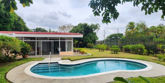 🏡 ¡DESCUBRE TU NUEVO HOGAR EN CARRETERA SUR! 🌟