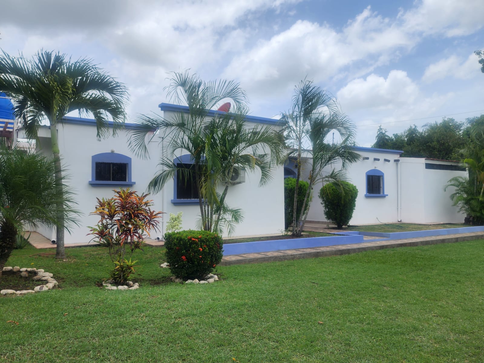 CARRETERA VIEJA LEÓN LINDA CASA EN VENTA EN RESIDENCIAL – AMPLIA, MODERNA Y BIEN UBICADA