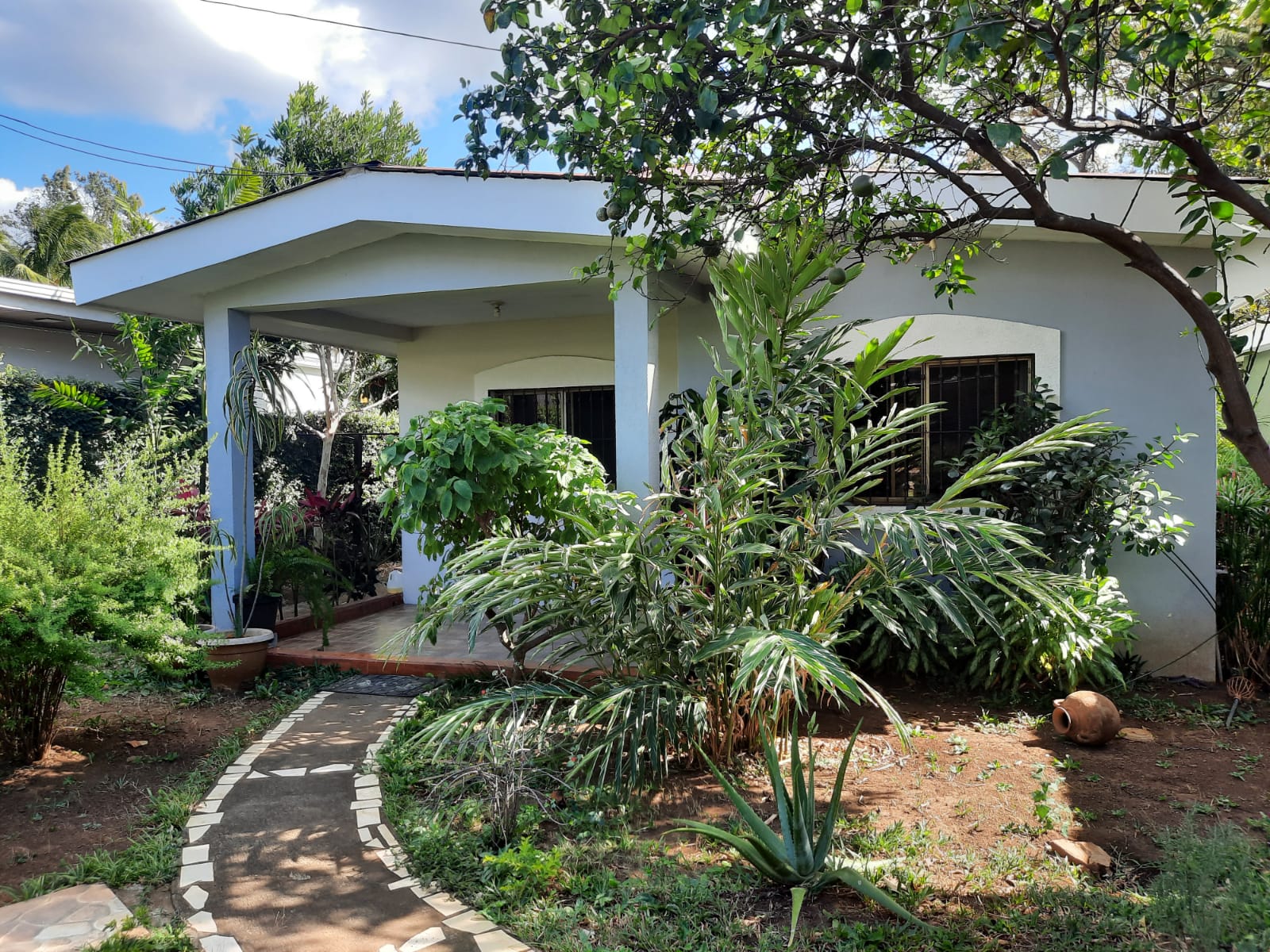 ¡ALQUILA TU NUEVO HOGAR! LINDO APARTAMENTO AMUEBLADO EN CARRETERA SUR