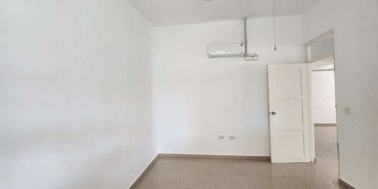 5263d555-85e1-4f56-baff-617369d5c007