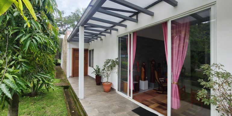 60f941f7-6f5a-4674-8141-a544a6e40272