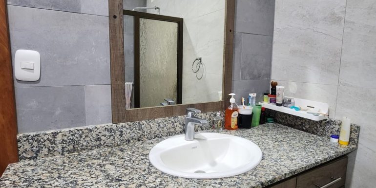 d7eaefde-bef6-4d65-a305-b60757b4cf2b