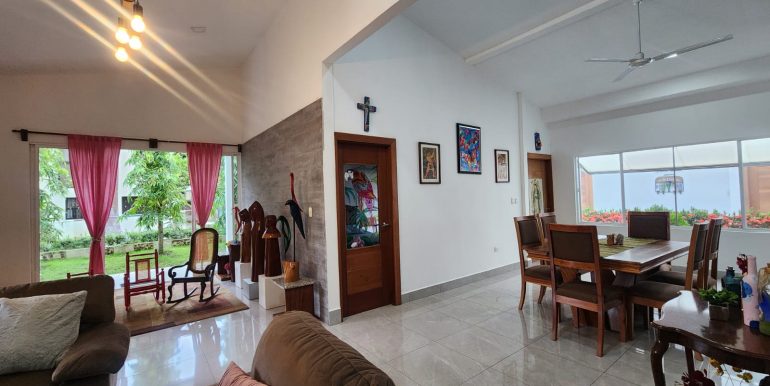 e2e35d67-6964-4e75-a65e-e0e694dc527b