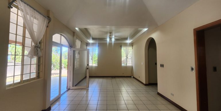 1fb1920c-a5fc-40e2-8af0-0ca160d9ca40