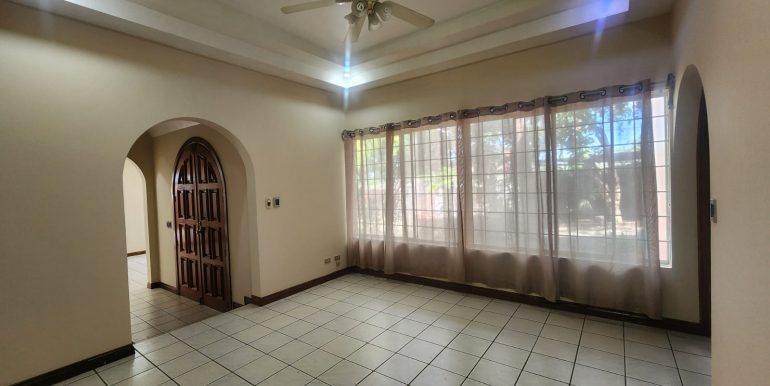 8d4b6086-ca22-4945-b4b7-1949aad44fbd