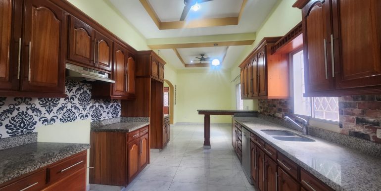 b6150523-99d8-4f5a-9c62-5736f1bb5741