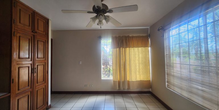 f1ce8eaa-a8e8-4dcb-b693-f5285e9c7f52