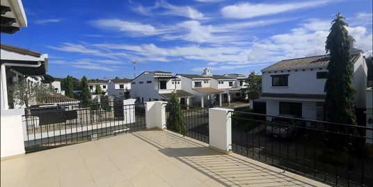 CARRETERA MASAYA. SE RENTA BONITA CASA RESIDENCIAL EL CORTIJO