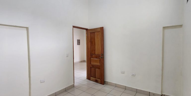 5cbb6812-5fa0-42bb-8ebb-1f1f6d80ff19