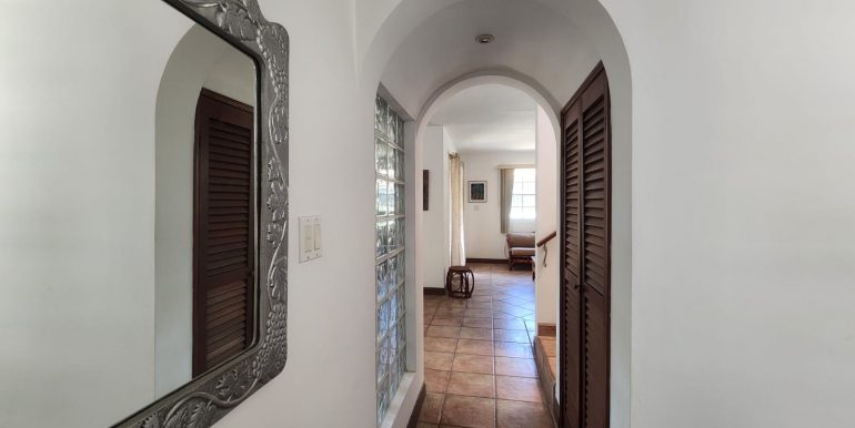 d49fe087-8081-4e2e-a3ec-48919835b710