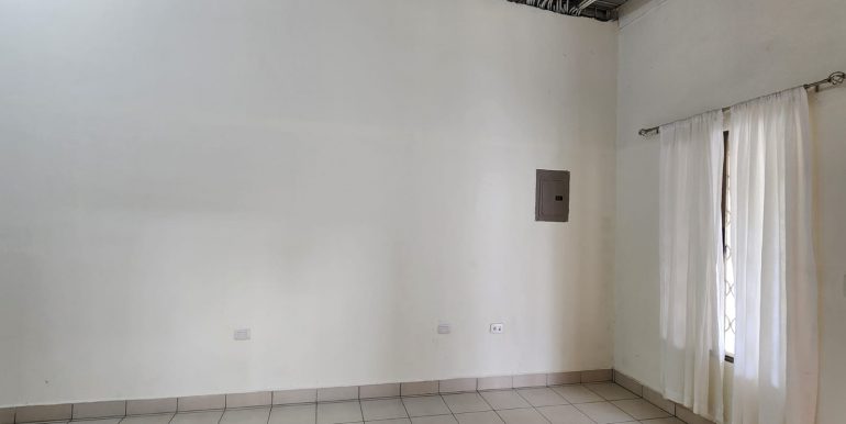 e1e2bfe9-b3e7-4ac4-b566-27312f0456dd