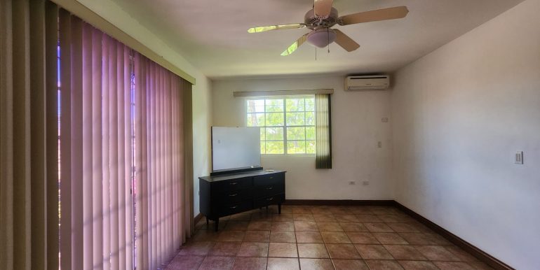 ef05e775-e96b-4b6f-a9eb-cfd1aed9c1f3