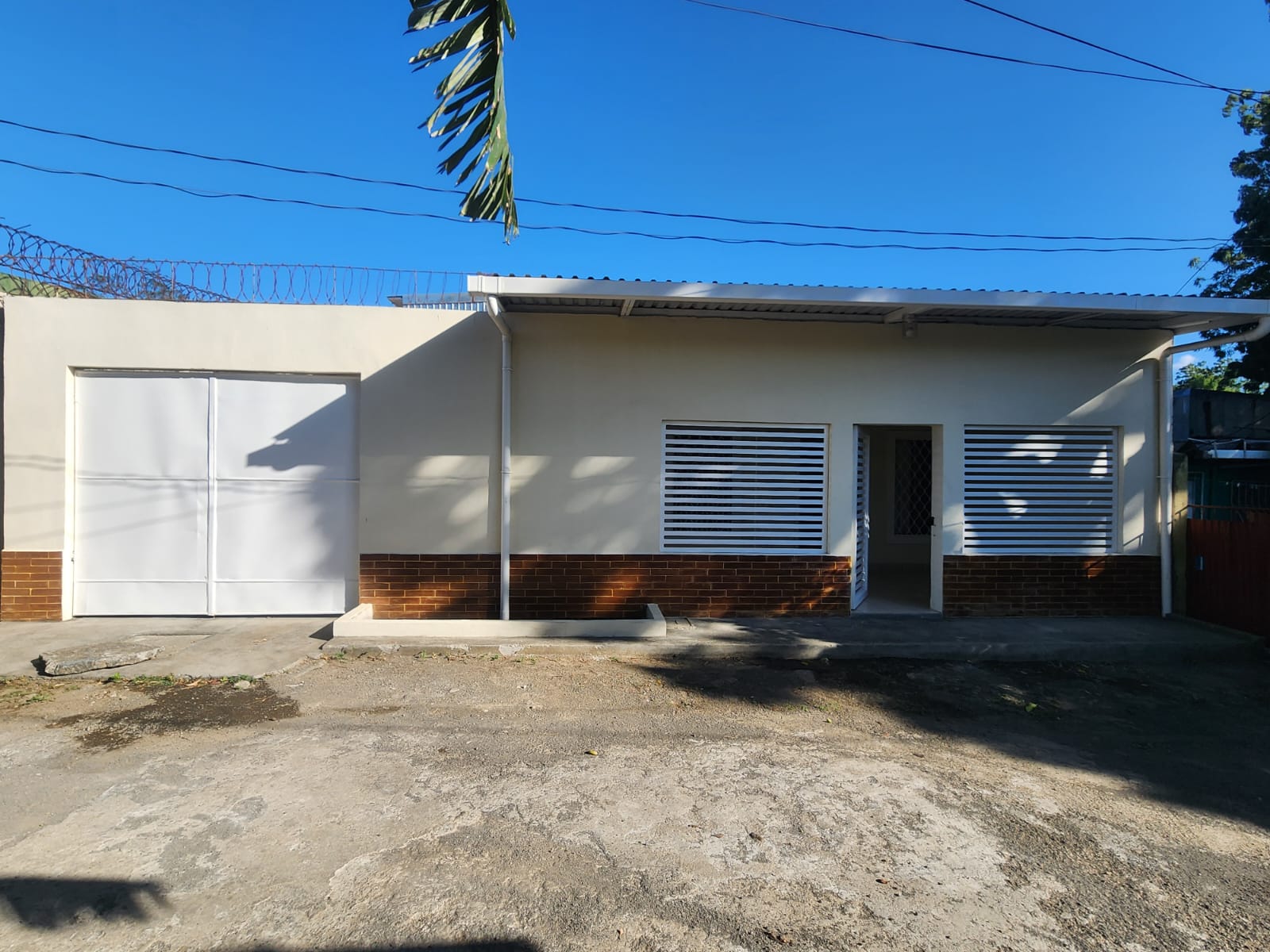 ¡EXCELENTE OPORTUNIDAD! CASA DE 3 HABITACIONES EN ANEXO MIGUEL GUTIERREZ