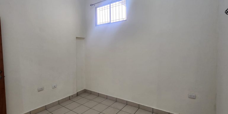 b30ba903-e995-479e-b64c-97506850ba72